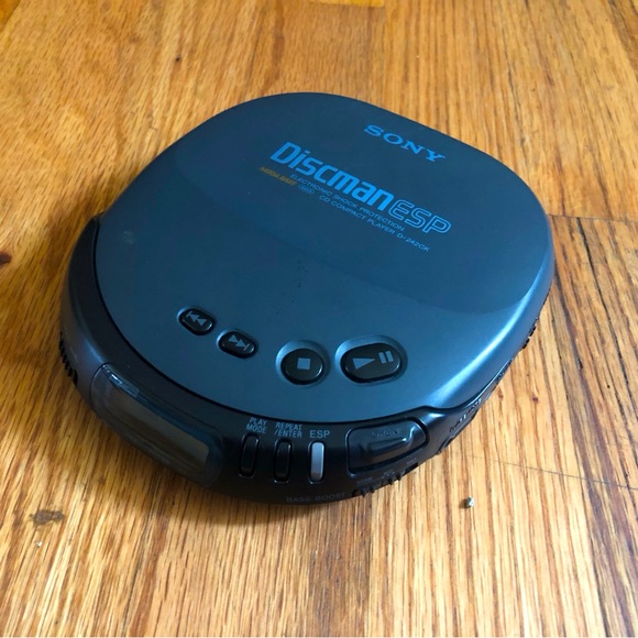 Sony Discman ESP Compact CD Player D-242CK - Picture 1 of 4